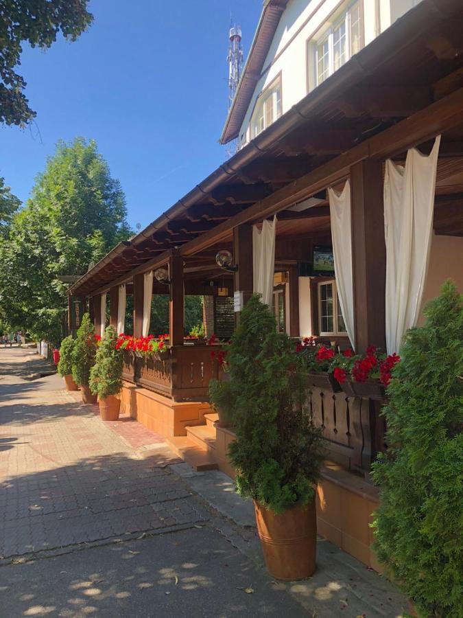 Pensiune Montana Curtea de Argeş Eksteriør billede